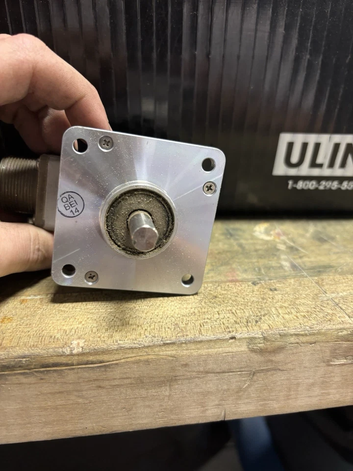 NEW NO BOX BEI XH25D-SS-2048-ABZC-28V/V-SM18 ENCODER 5-28VDC DDD - Immagine 4 di 4