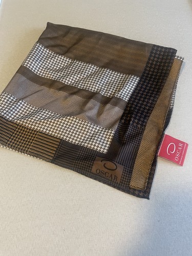 Oscar De La Renta Silk Scarf Brown Houndstooth Old Money Classic 20” Equestrian