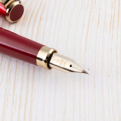 Vintage 1970's Sailor Chalana Red 14K EF Nib Mini Size Fountain Pen - Imagen 5 de 6