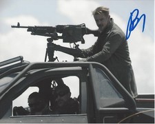 ACTOR BOYD HOLBROOK SIGNED THE PREDATOR 8X10 PHOTO A W/COA NARCOS LOGAN MILK