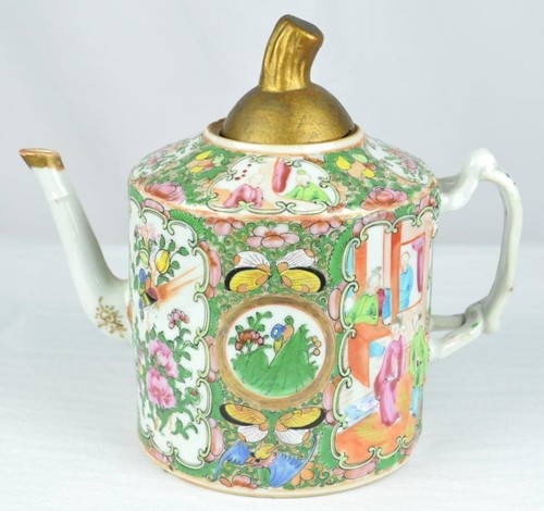 ANTIQUE c1890 CHINESE FAMILLE ROSE MEDALLION TEA POT - BRANCH HANDLE