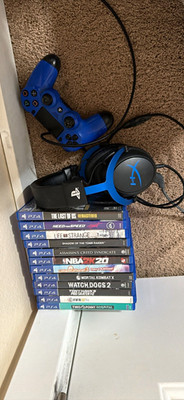 Sony PlayStation 4 PS4 Game Lot Bundle w/ DualShock 4 Controller & Wired Headset
