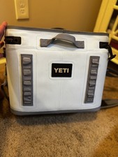 Yeti Hopper Flip 18 Portable Cooler - Gray/Blue Semi Soft Sided Beverage Bag