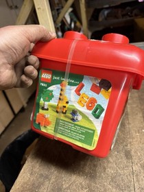 Vintage New NOS Sealed Unopened LEGO Creator No 7831 200 Pcs Toy W Bucket Case