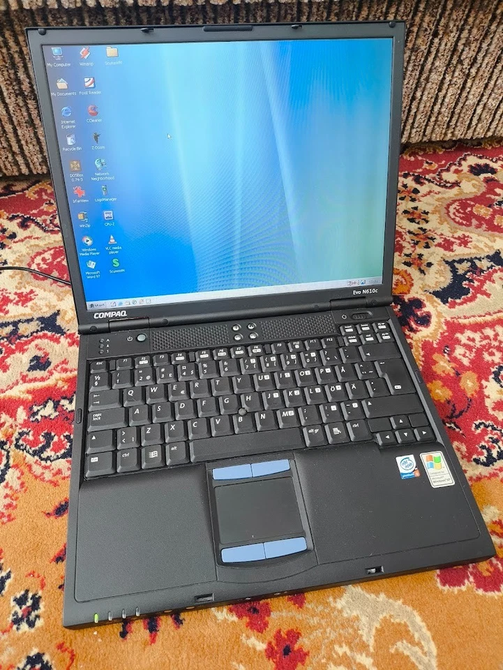 Compaq Evo N610c good condition retro gaming laptop - Image 3 of 4