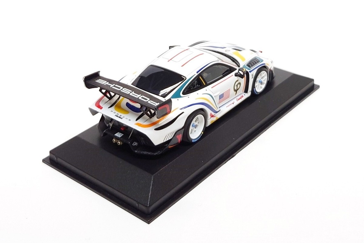 1/43 MINICHAMPS Porsche 911 GT2RS ミニカー Minichamps 1:43 Porsche 935/19 (based on 911 GT2 RS) Champion - GP