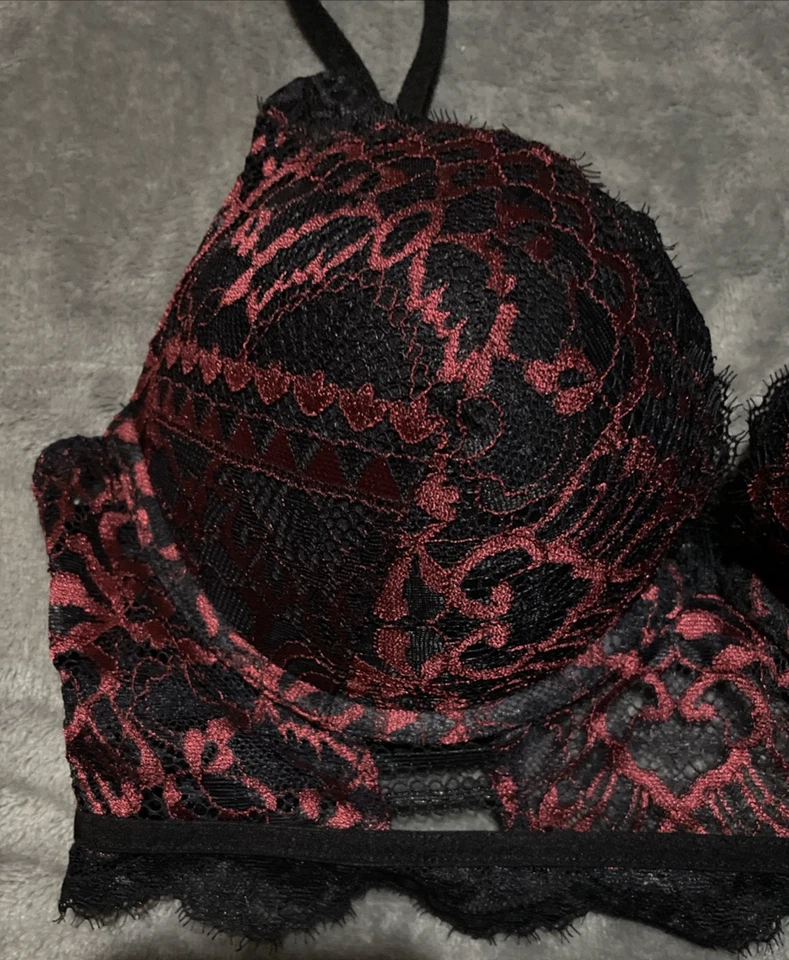 Sujetador de encaje La Senza pushup multi-gancho elegante gancho trasero adicional para correas talla 32C Foto 2 de 4