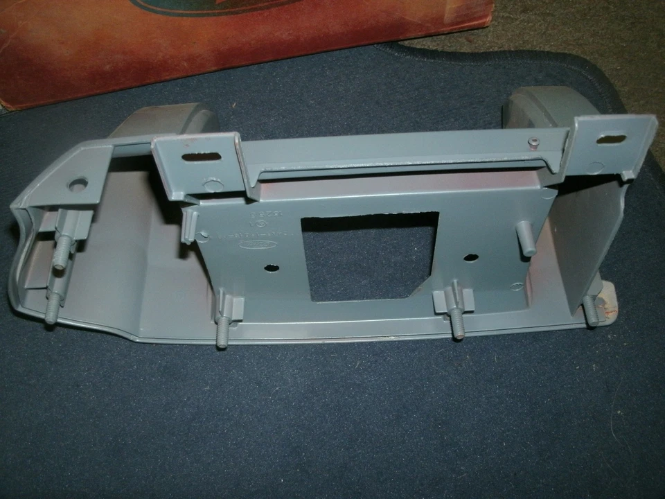 NOS 1973 1974 FORD GALAXIE 500 FRONT FENDER EXTENSION LH D4AZ-16019-C - Image 2 of 3