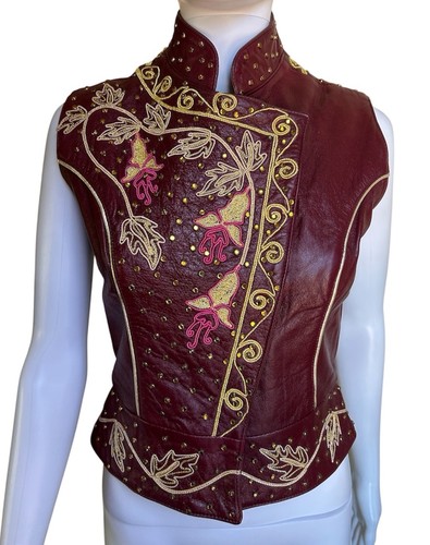 Leather Dreams USA Studded Leather Vest Burgundy Embroidered Western Rodeo P