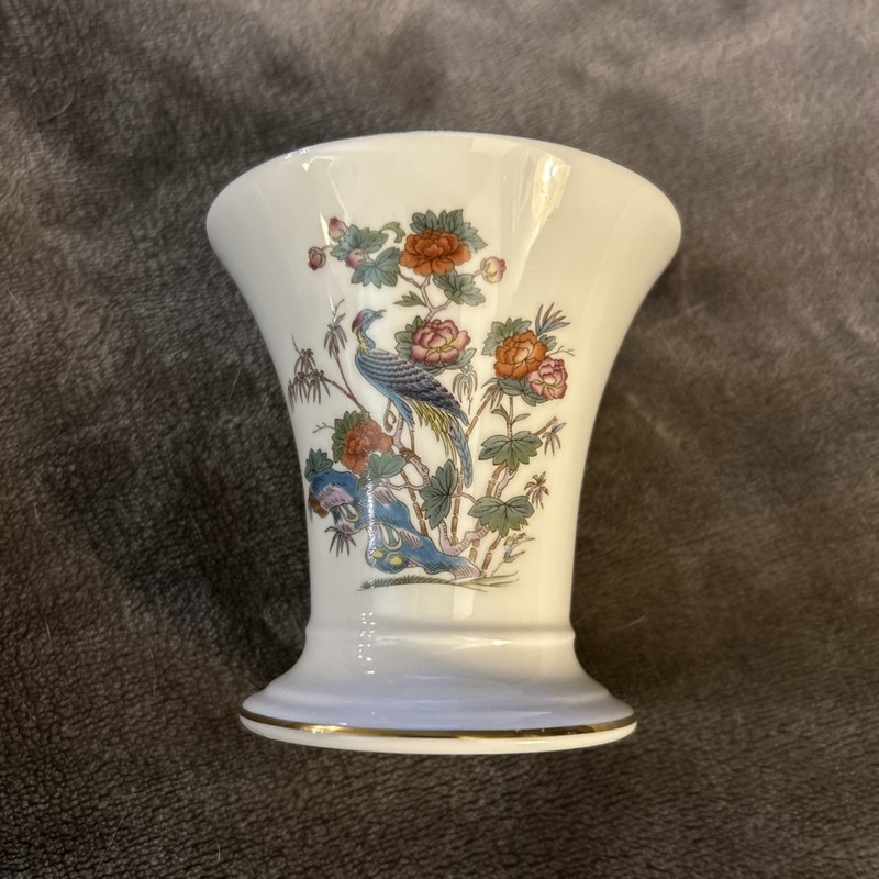 Vintage Wedgewood Vase 3.5" Bone China England Kutani Crane Motif