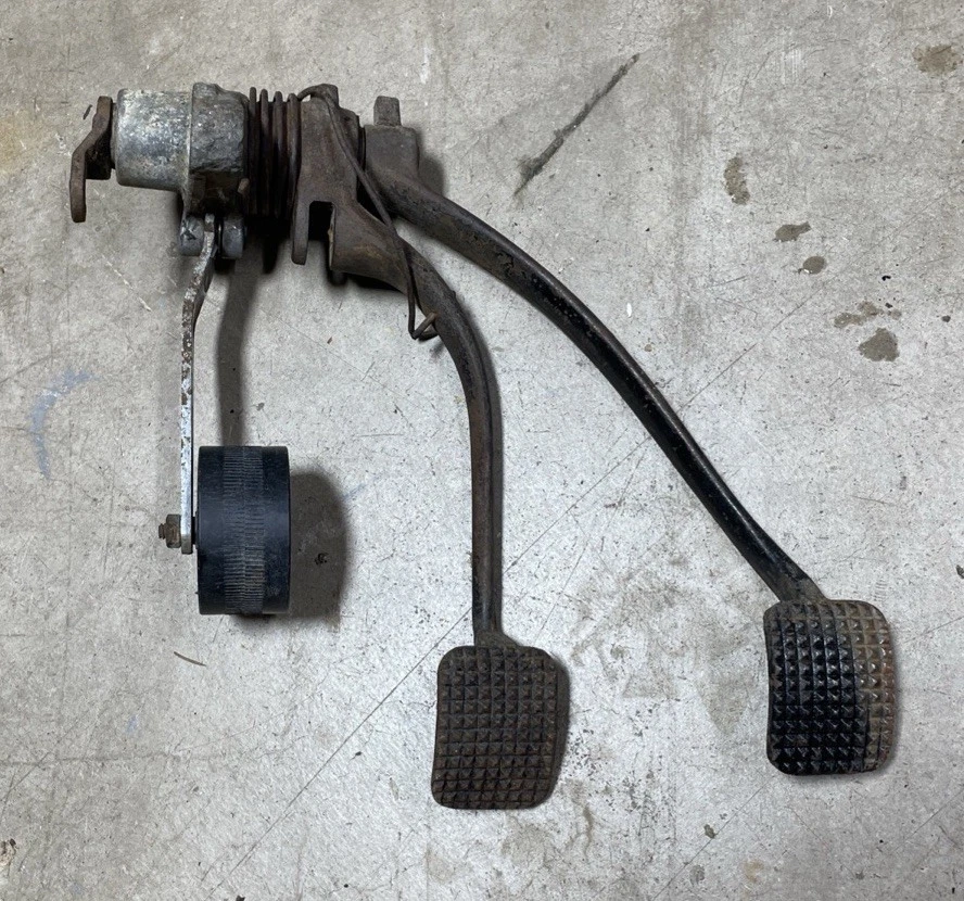 Pedal Assemblies, Pads & Parts with Vintage Part for Volkswagen