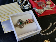 Lot De Bijoux Anciens : Broche, Collier Religieux, Bague, Bracelet - Vintage