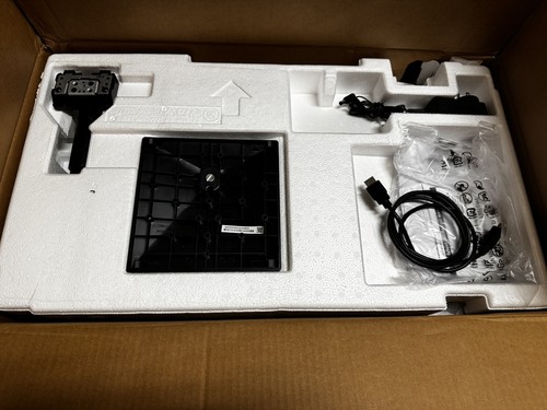 LG 24ML44B 24” 16:9 LED FreeSync Monitor w/ Stand & Cord, Original packaging - Picture 7 of 12