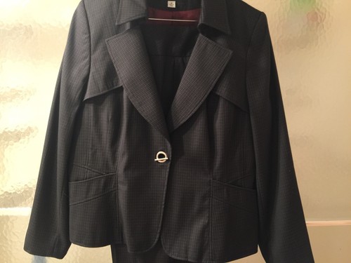 NWT Larry Levine Classic 2 Piece Pant Suit; Sz18; StripeLong Sleeves; Lined; $80 - Picture 2 of 11