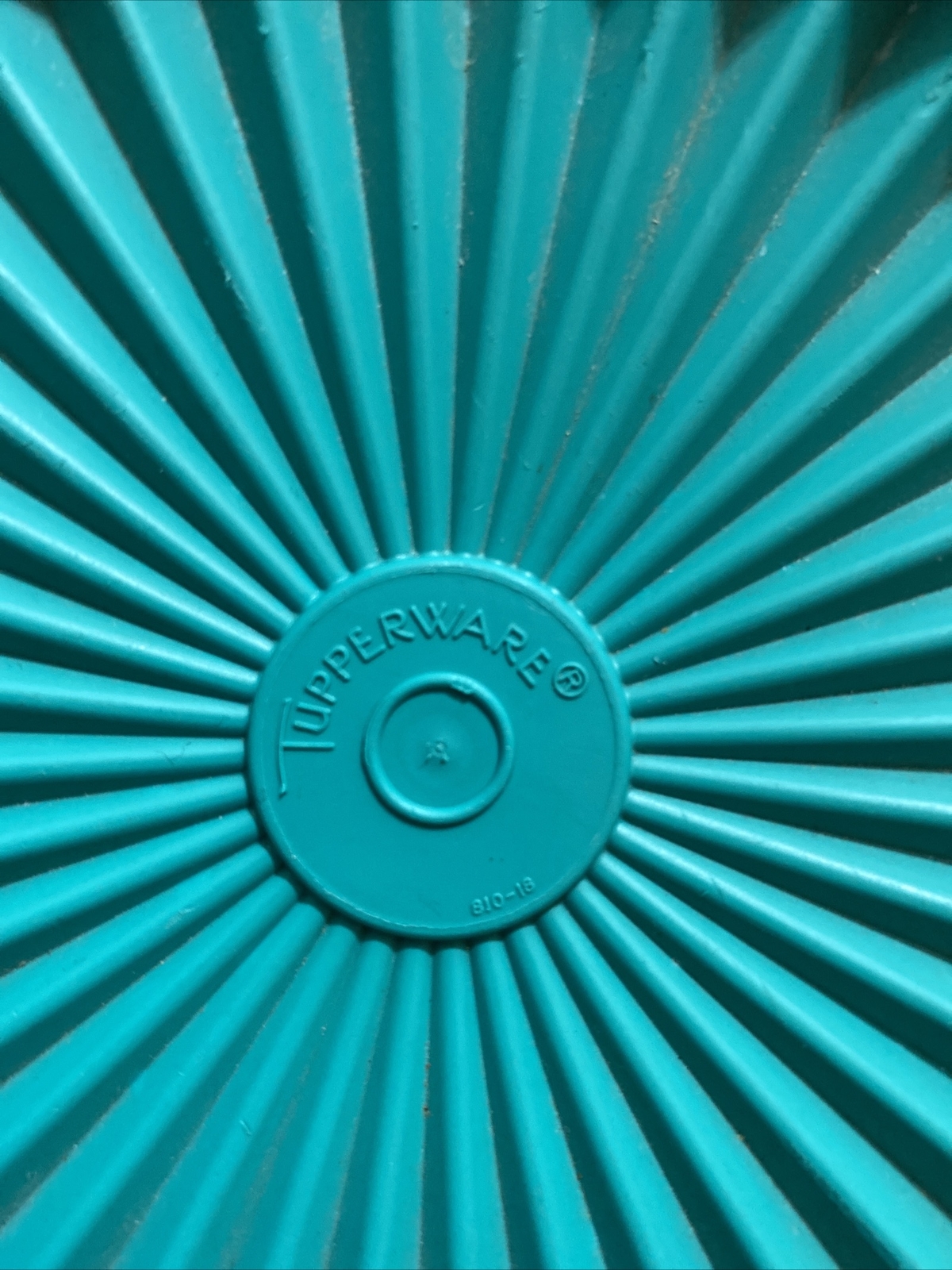 TUPPERWARE Vintage Aqua Green Servalier Canister w/Lid 80913 eBay