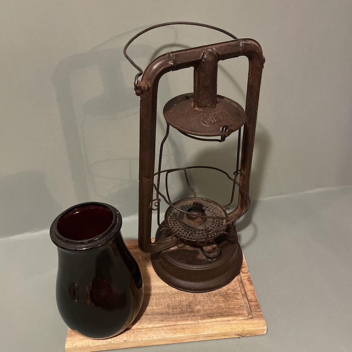 Vintage DIETZ Monarch New York USA Lantern Tubular Ruby