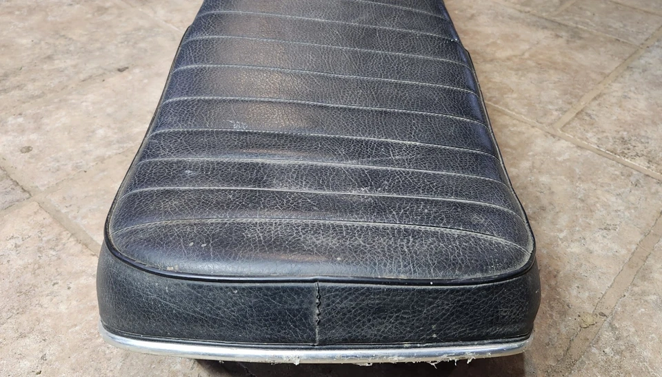 Kawasaki KZ750B KZ 750 1977 conjunto de doble asiento 53001-114 conductor pasajero Foto 4 de 4