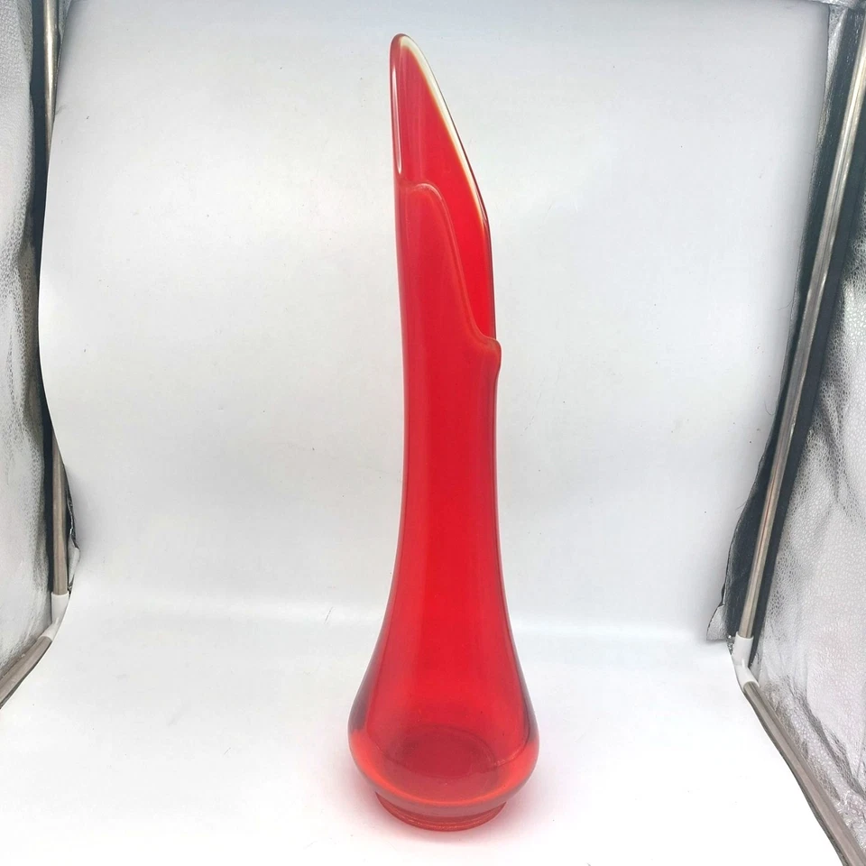 L.E. Smith 19″ Ruby Red Swung Glass Vase Smoothie Fat Bottom MCM 1960s Pedestal - Image 4 of 4