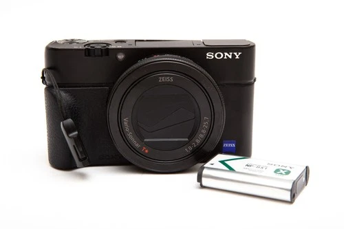 Sony Cyber-Shot DSC-RX100 IV RX100IV RX100M4 20.1 MP Camera DSC-RX100M4 (READ)