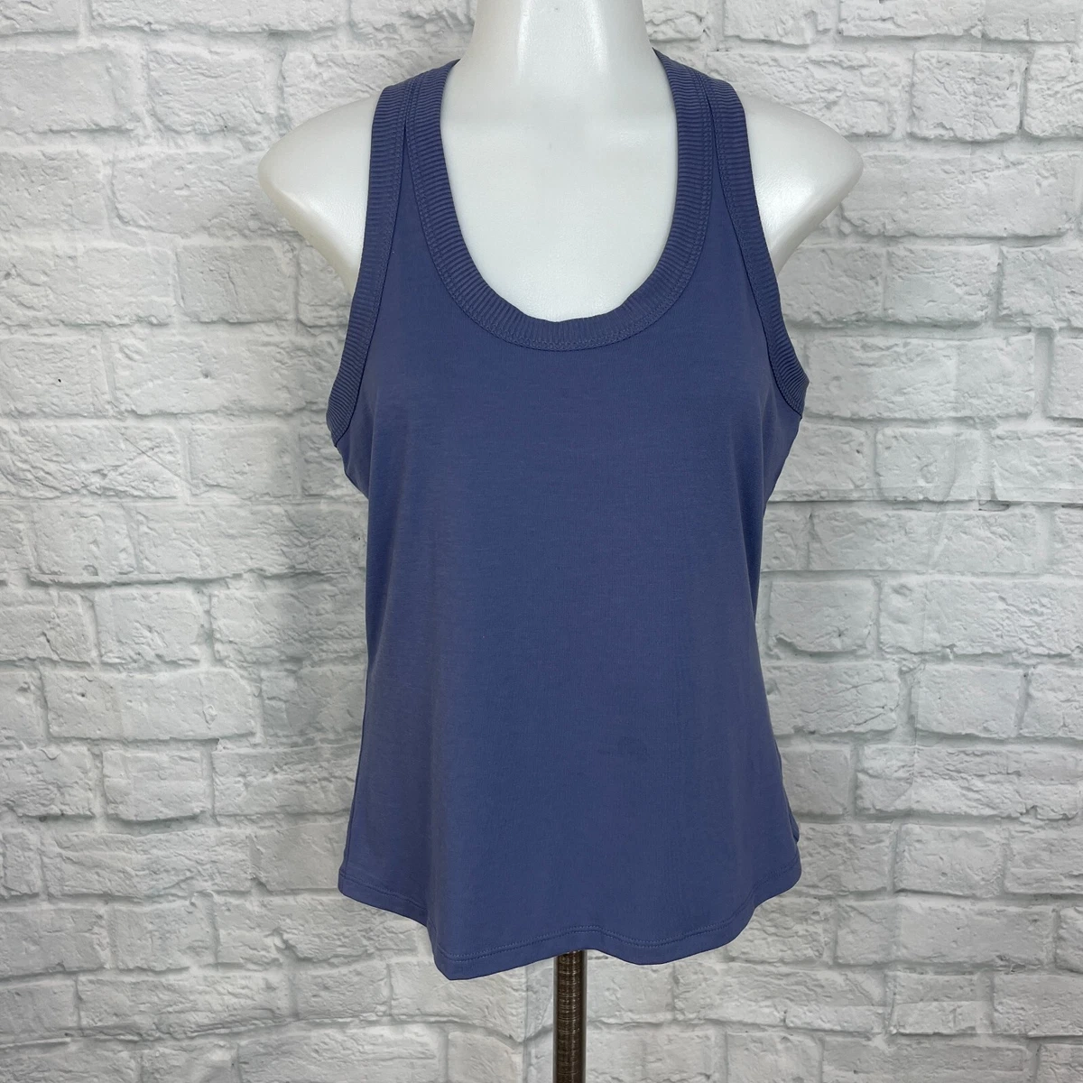 petite athletic tops