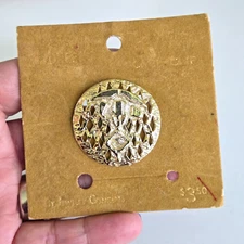 Vintage Gold Tone Heraldic Scarf Clip 1-3/8" in Loree Card by Jewelry Concepts