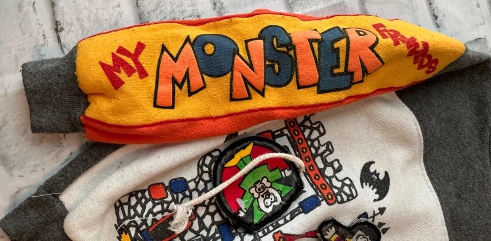 Sudadera De Colección Tackle Me My Monster Friends Manga Larga Rara Niños Talla 4 Foto 3 de 4