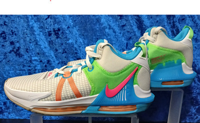  RARE COLORSI Size 12 Lebron VII Fog/Cobblestone/Laser Blue/Hyper Pink    