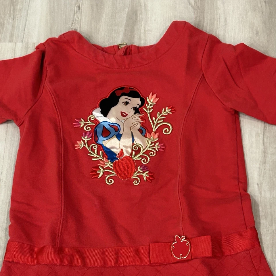 Vestido Rojo Blancanieves Bordado Floral Disney Store Niñas Talla 5/6 Foto 2 de 4