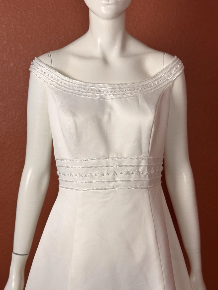 Vestido de novia VENUS Informals blanco sin mangas talla 12 Foto 2 de 4