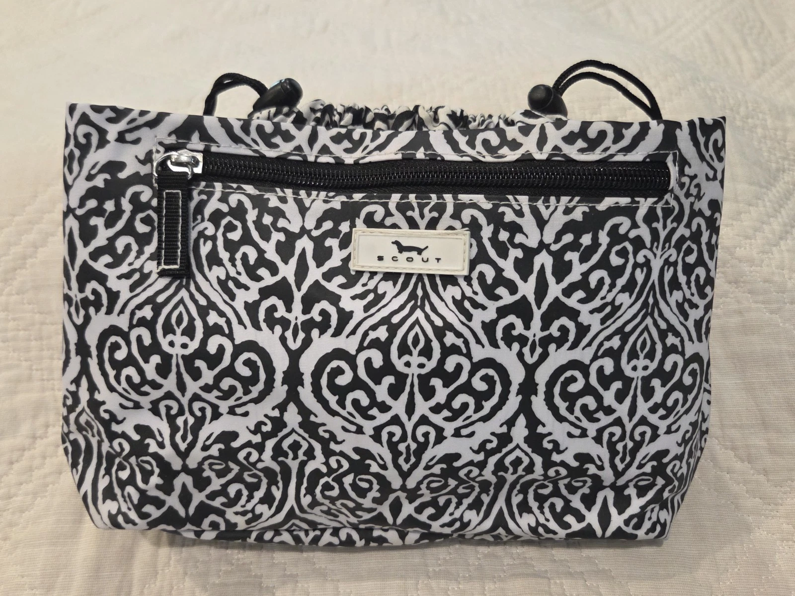 Scout Drawstring Top Makeup Bag Travel Pouch Black And White With Pockets