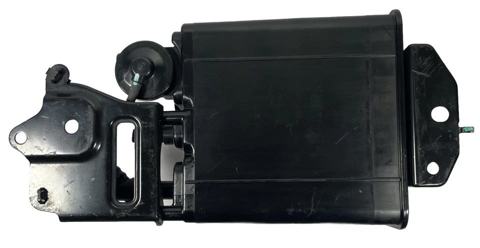 Toyota Camry, 2002-2006, Fuel Vapor Canister, 2.4L-4CYL, 2AZFE, 77740-06141 - Image 2 of 4