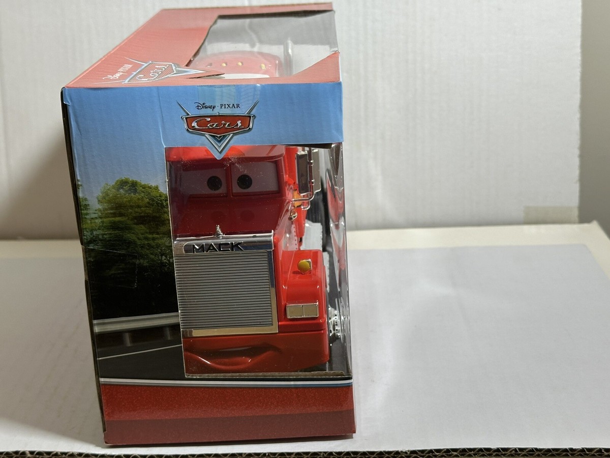 JADA TOYS DISNEY PIXAR CARS MACK #95 1:24 DIECAST MODEL NEW IN BOX