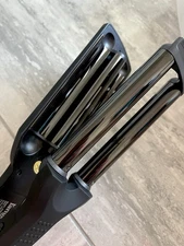 Lange Le Waver 3-Barrel Waving Iron Titanium Lange - Black Model: HT020A