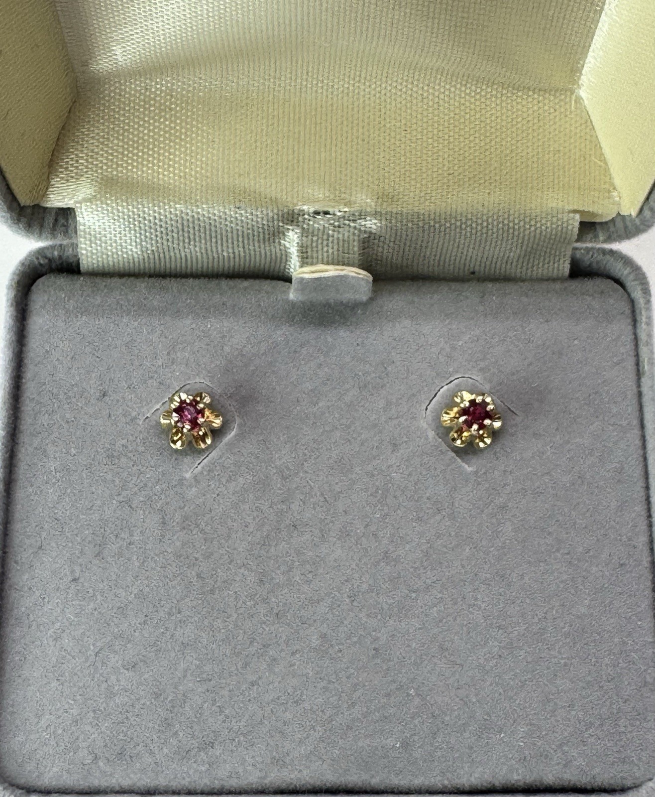 14K Solid Gold Raised Ruby Buttercup Solitaire St… - image 6