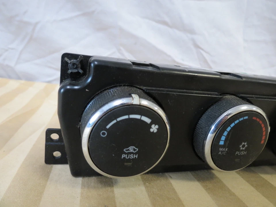 09 10 11 12 2009-2012 Dodge RAM AC Heat Temp Climate Control Module 55111290AD - Image 3 of 4