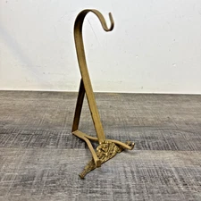 C & A Richards Boston. Vintage Cup & Saucer Holder Display