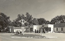 WILLIAMS BROS. D-X SERVICE STATION JEEP  PHOTO 5x7 REPRINT