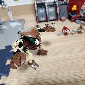 LEGO BioNicle Set 8759 & 8892 - Missing Pieces