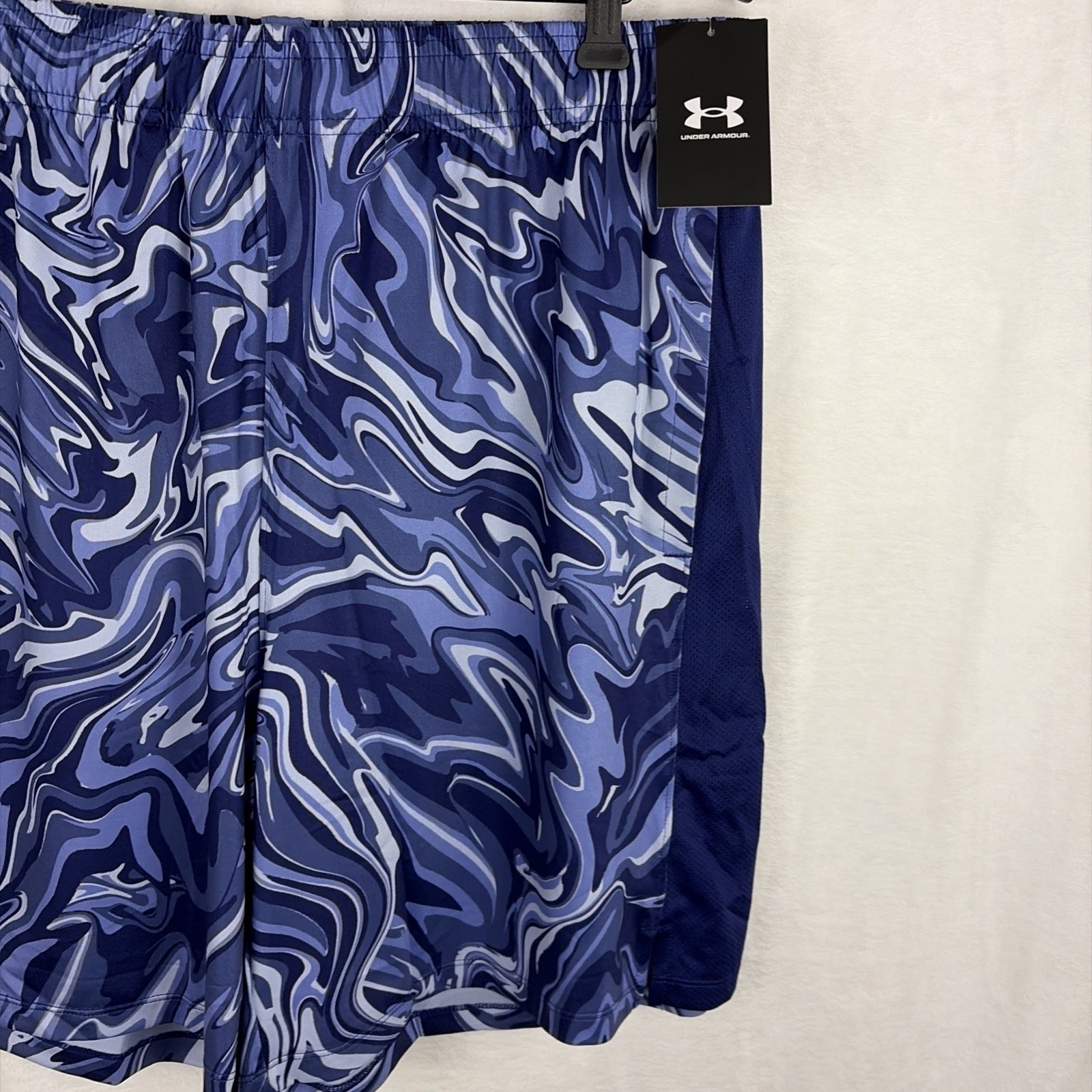 Under Armour UA Blue Wavy Print Poly Elastane Running Shorts Mens XL NWT thumbnail 3