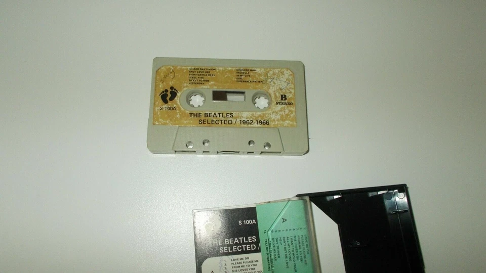 The Beatles selected 1962 - 1966 cassette tape S 100 A 22 TRACKS - Image 3 of 4