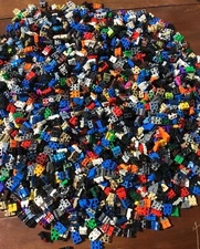 LEGO LOT OF 50 MINIFIGURE LEG PIECES RANDOMLY SELECTED PANTS PEOPLE BODY PARTS
