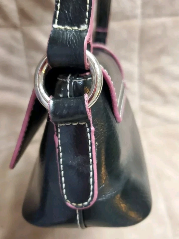 Bolso de mano vintage Vieta de cuero pequeño negro con hebilla de corazón color arco iris Foto 2 de 4