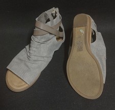 BLOWFISH Malibu Women's Size 8 Sandals Beige