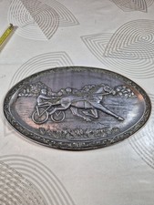 Plaque décorative ancienne chevaux attelage – Métal – 29 x 27 cm – Vintage