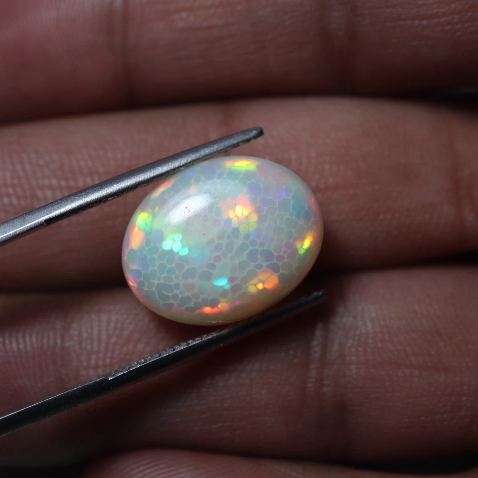 8 Cts 17.3x13.7 MM Real AAA Multi Fire Honeycomb Ethiopian Opal Oval Cabochon - Image 2 of 4