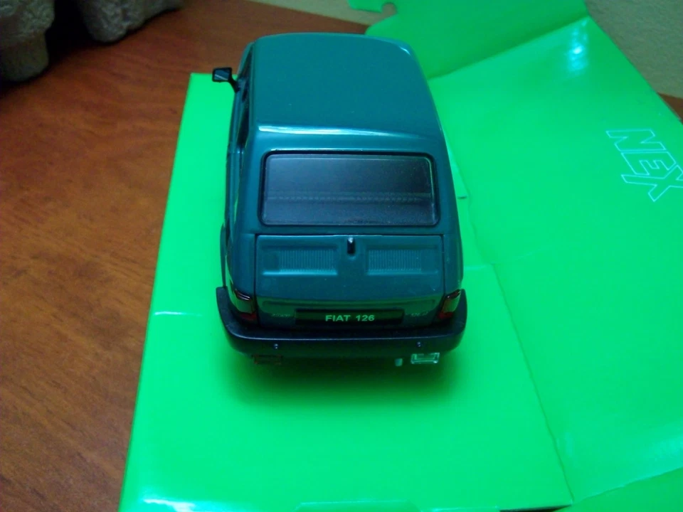 WELLY MODELLO FIAT 126 SCALA 1:21 . CON RUOTE STERZANTI . COME NUOVO - Immagine 4 di 4