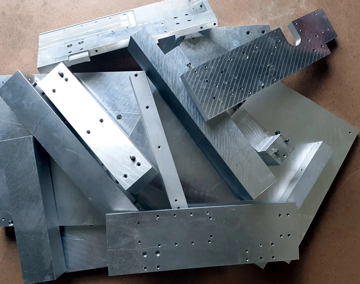 Aluminium, 110mm x 110mm x 121mm, Alu, Reststück,Fräsen,Vierkant,Block, Zuschnitt Aluminium, 110mm x 110mm x 121mm, Alu, Reststück,Fräsen,Vierkant,Block, Zuschnitt