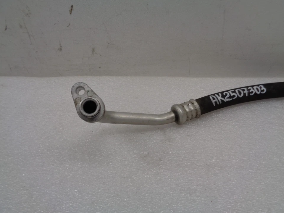 Tubo de manguera de succión de aire acondicionado Toyota Mirai 16-20 OEM AK2507303 Foto 2 de 4