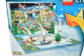 Lego City 4428 - Advent Calendar - Year 2012 ~ 248 pc - Retired - Sealed - NEW