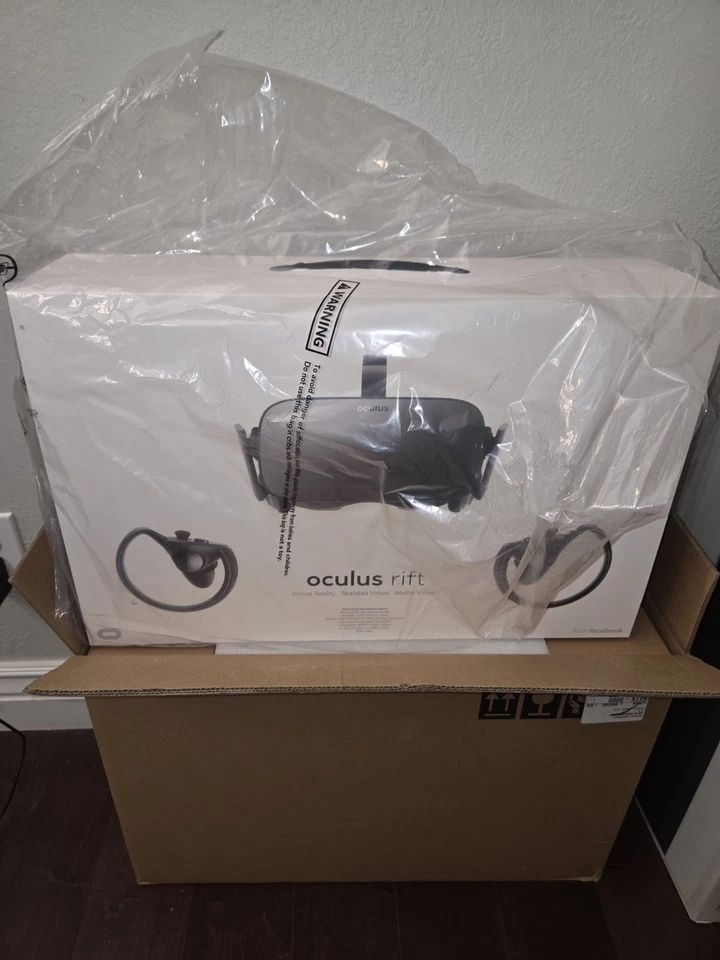 Meta Oculus Rift CV1 VR Virtual Reality Headset System - Black - Image 2 of 4